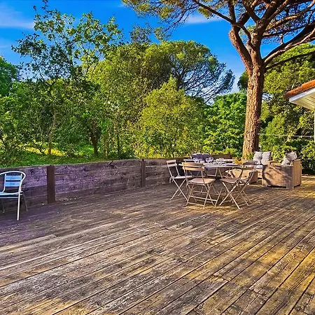 Апартаменты Familial Avec Jardin & Piscine *