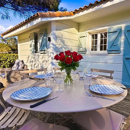 Familial Avec Jardin & Piscine דירה גאסה